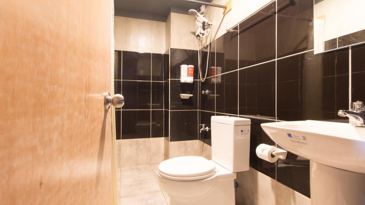 Reddoorz Plus @ Taft North Mandurriao Илойло Сити Екстериор снимка